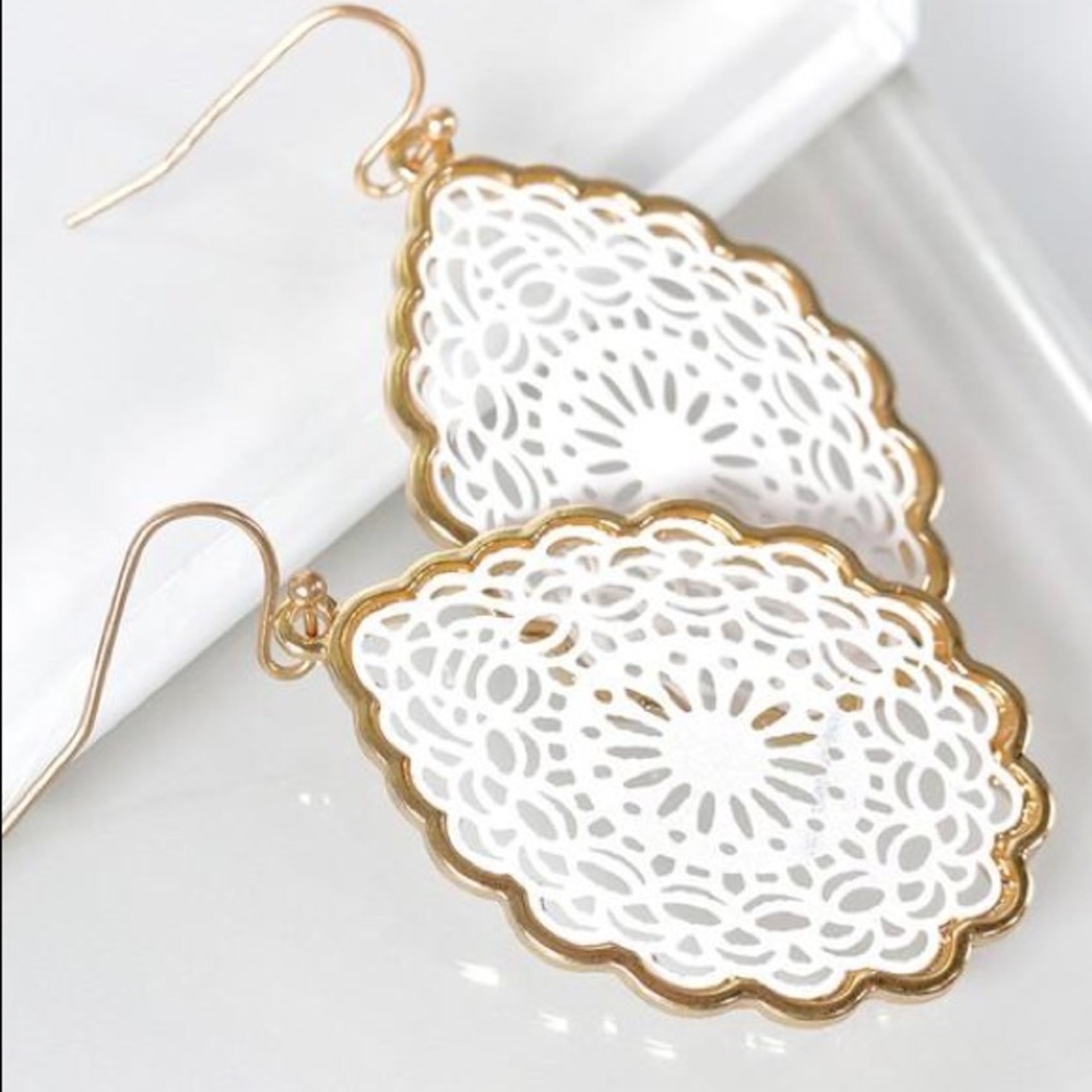 POMINA Mandala Tear Drop Hook Earrings - Picture 5 of 7